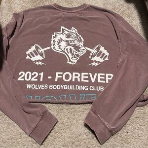 Purple Wolves Bodybuilding Club Cropped Sweatshirt
